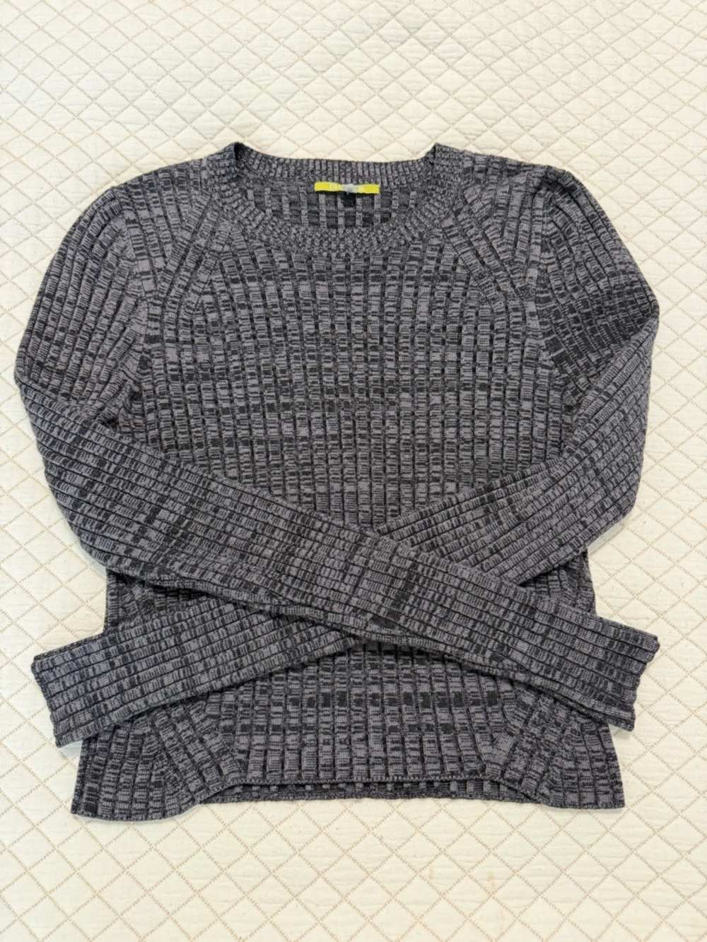 )
Gianni Bini Gray Textured Knit Long Sleeve Sweater Size M